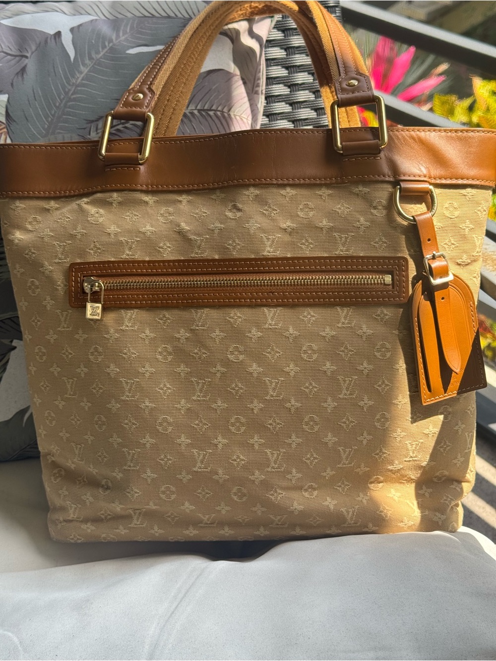 ❤️‍🔥Louis Vuitton Mini Lin Lucille GM w COA❤️‍🔥